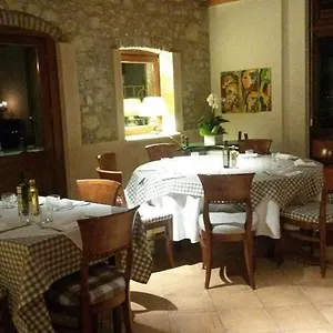 3* Affittacamere Relais Castrum